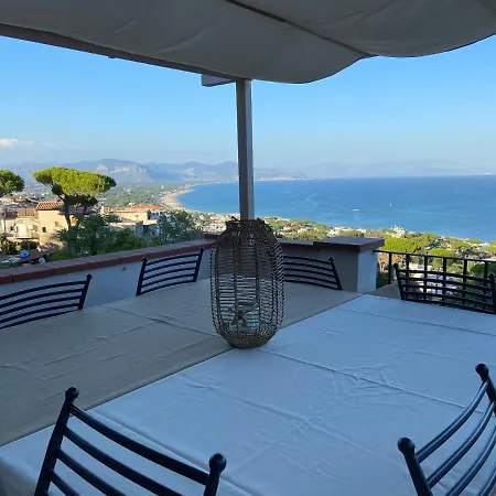 Holiday home Ippocampo Blanc *
